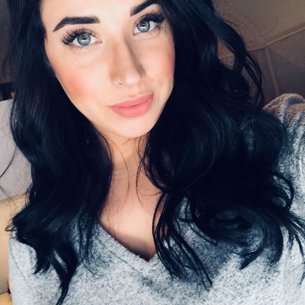 Meet your Posher, Leslie